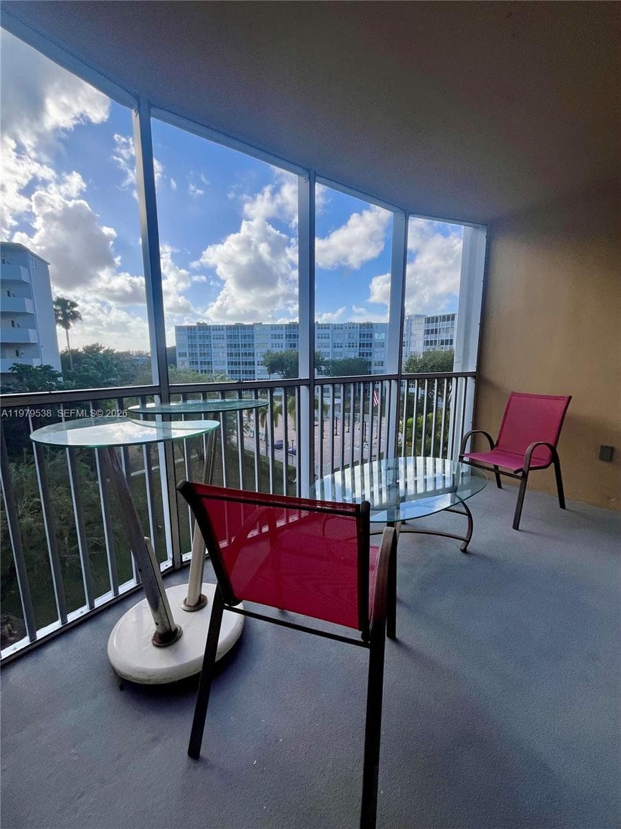 1750 NE 191st St # 3, Miami FL 33179 — 10