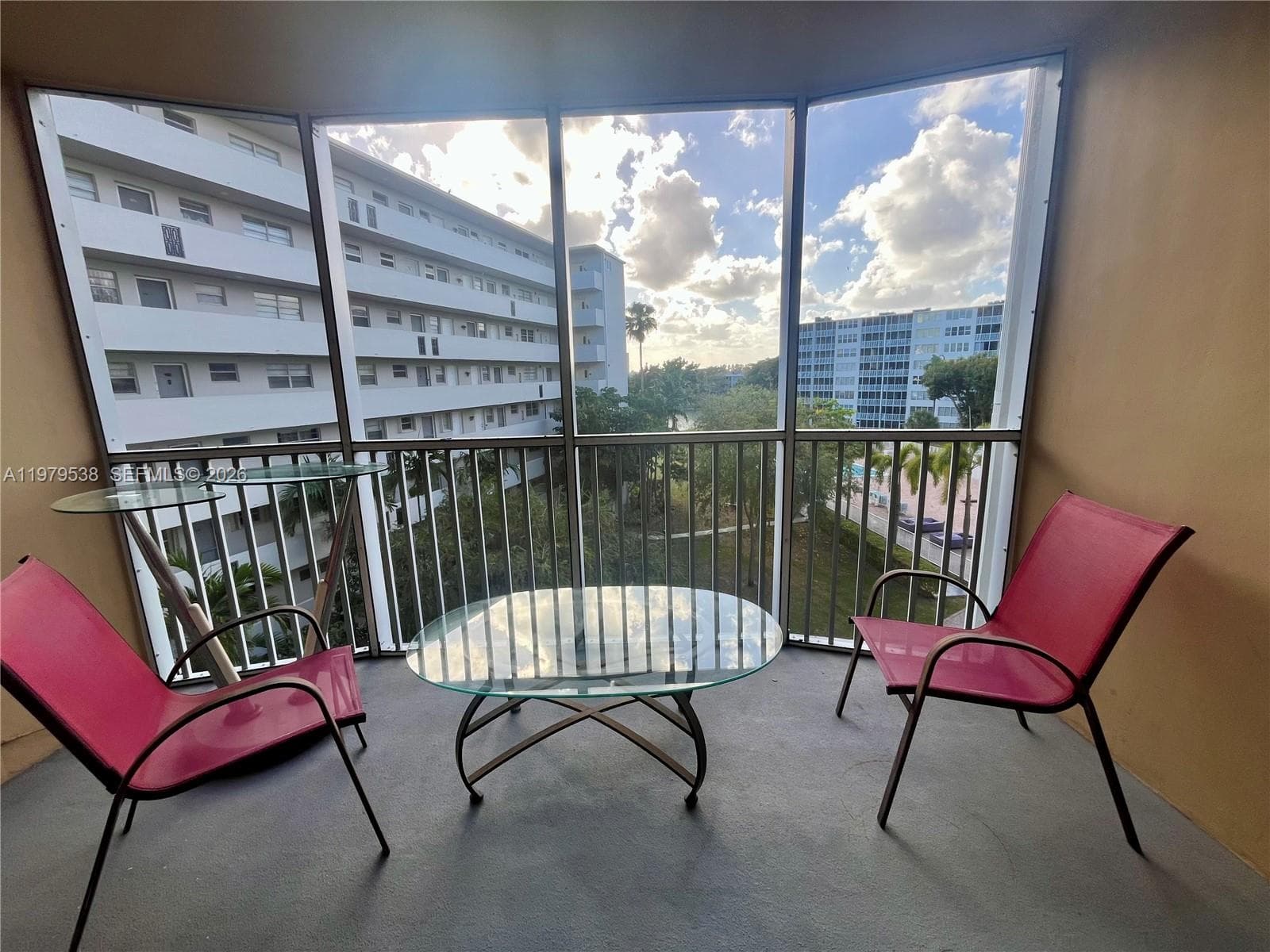 1750 NE 191st St # 3, Miami FL 33179 — 19