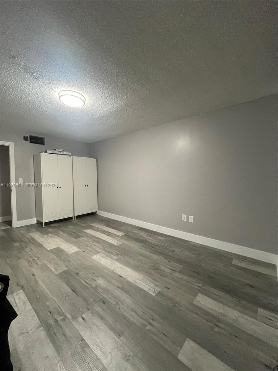 1750 NE 191st St # 3, Miami FL 33179 — 8
