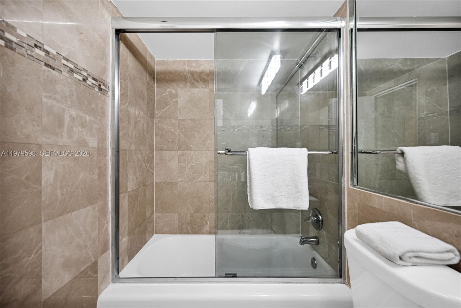 5225 Collins Ave # 1214, Miami Beach FL 33140 — 23