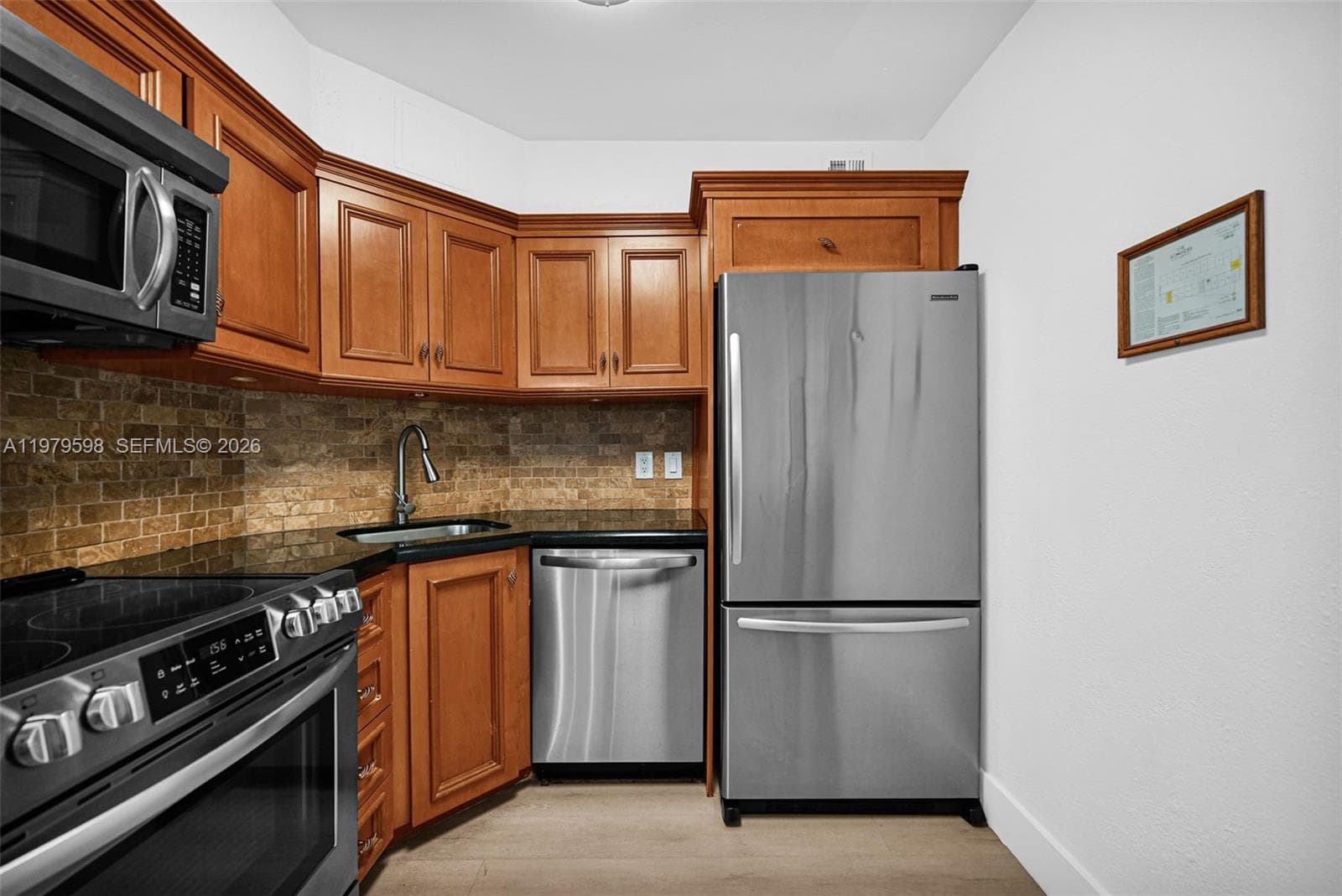 5225 Collins Ave # 1214, Miami Beach FL 33140 — 17