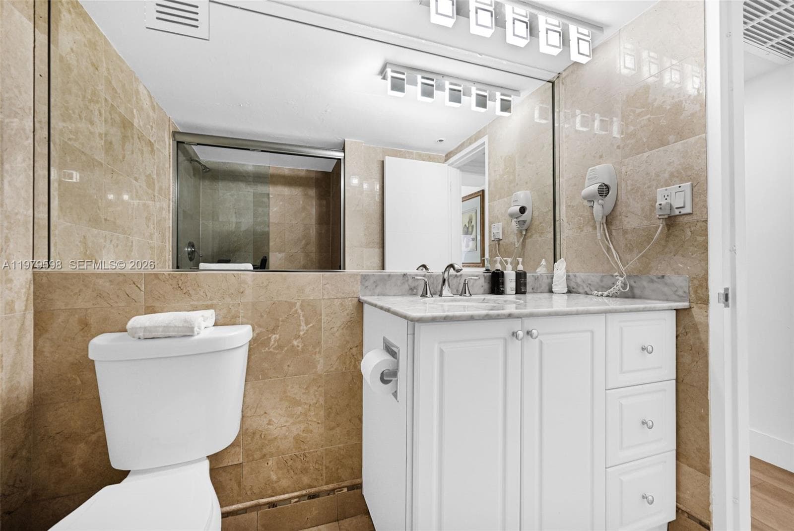 5225 Collins Ave # 1214, Miami Beach FL 33140 — 24