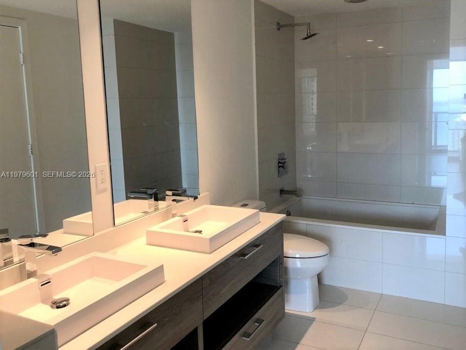 1300 S Miami Ave # 2704, Miami FL 33130 — 13