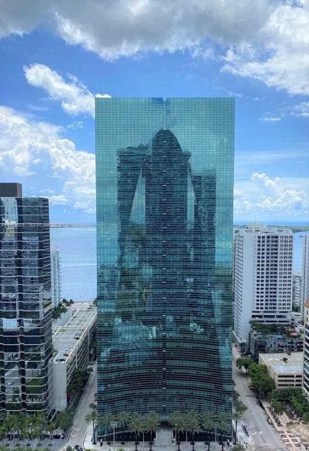 1300 S Miami Ave # 2704, Miami FL 33130 — 17