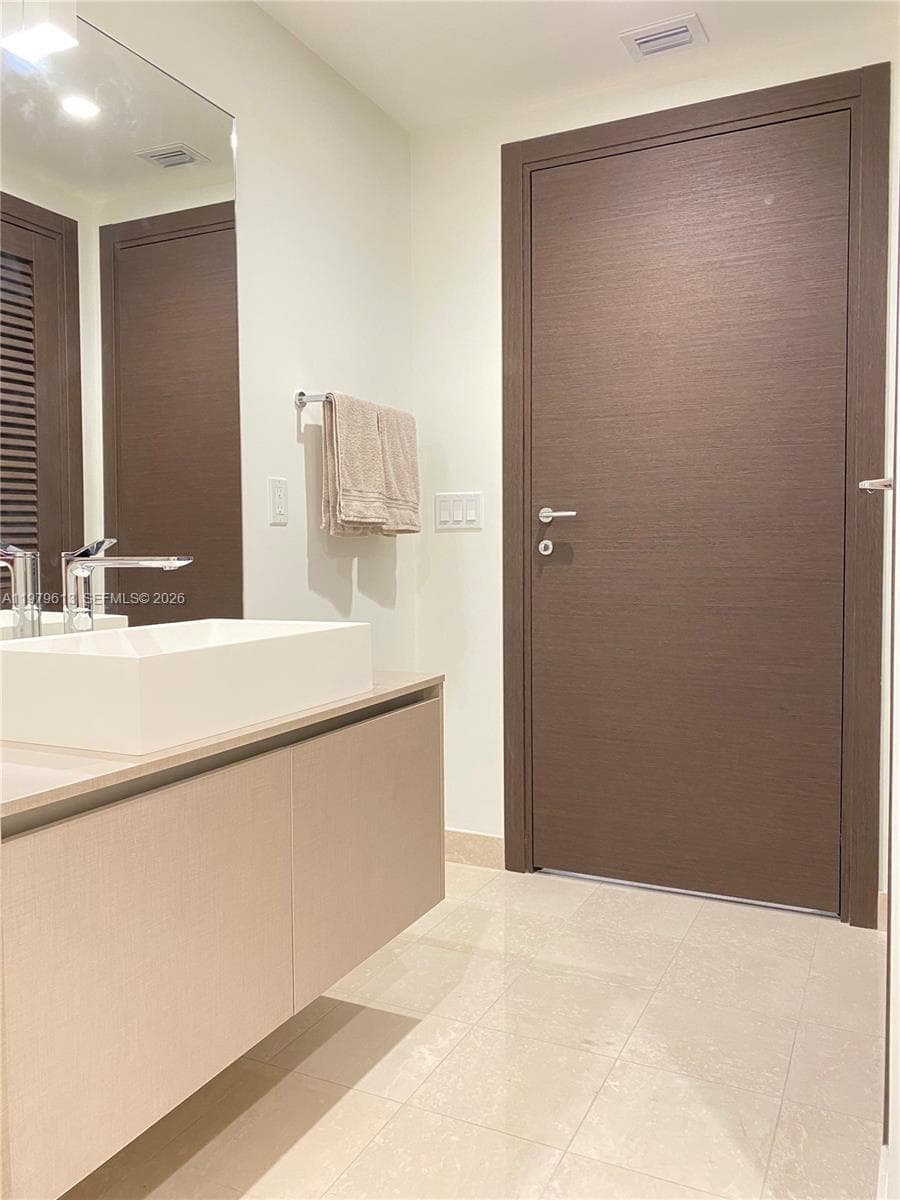 1000 Brickell Plaza # 3807, Miami FL 33131 — 6