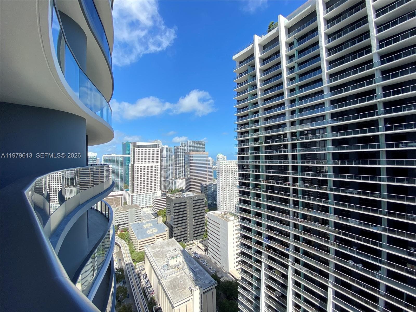 1000 Brickell Plaza # 3807, Miami FL 33131 — 1