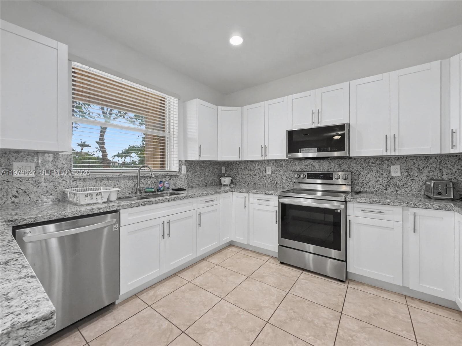 363 NE 25th Ter, Homestead FL 33033 — 15