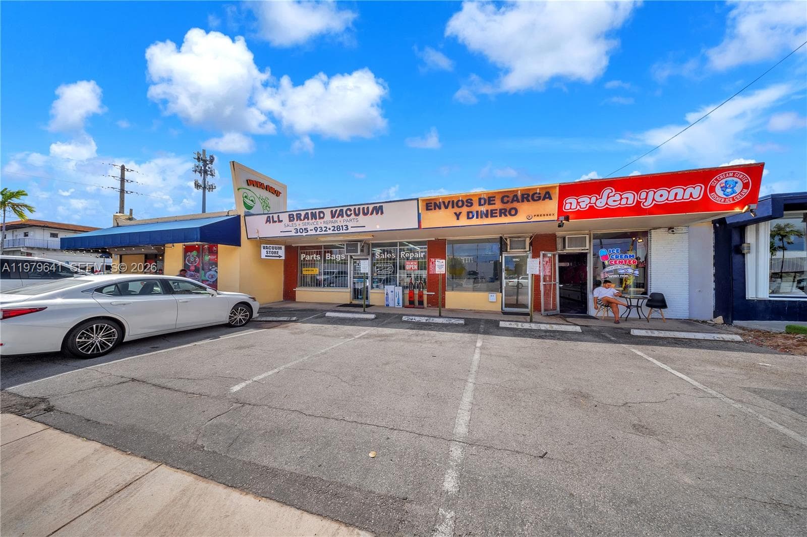 18480 W Dixie Hwy, North Miami Beach FL 33160 — 4
