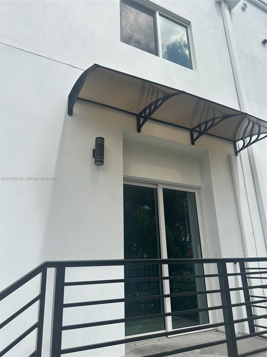 3300 NW 19th Ave # 2, Miami FL 33142 — 2