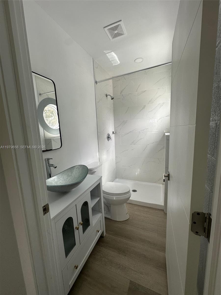 3300 NW 19th Ave # 2, Miami FL 33142 — 9
