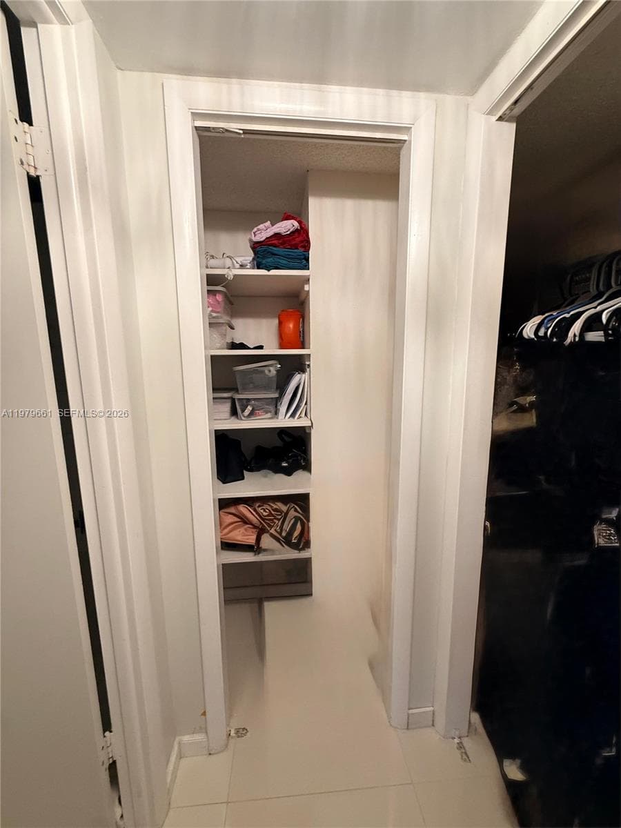 6039 Collins Ave # 635, Miami Beach FL 33140 — 14