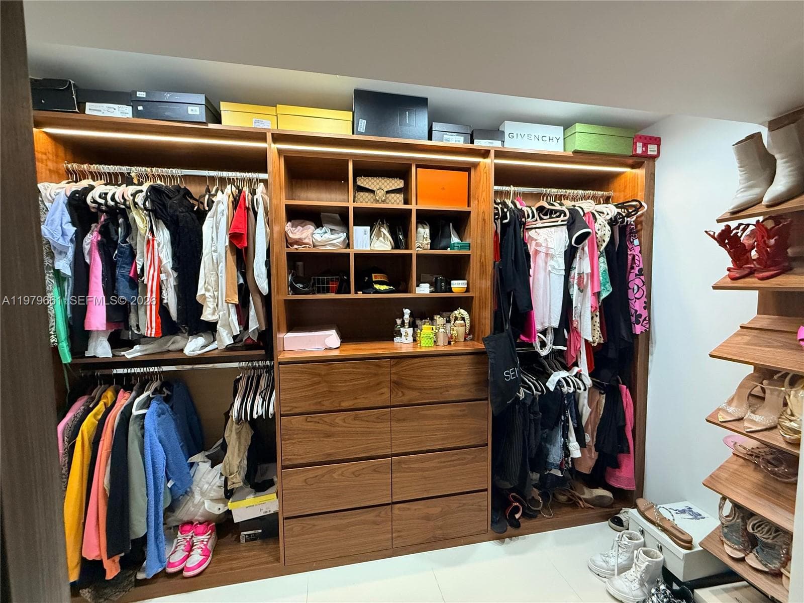 6039 Collins Ave # 635, Miami Beach FL 33140 — 11