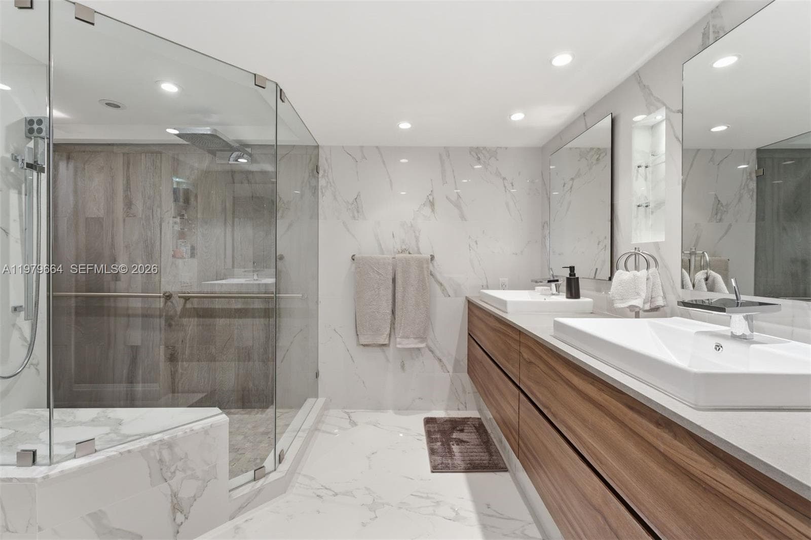 2000 Towerside Ter, Miami FL 33138 — 23