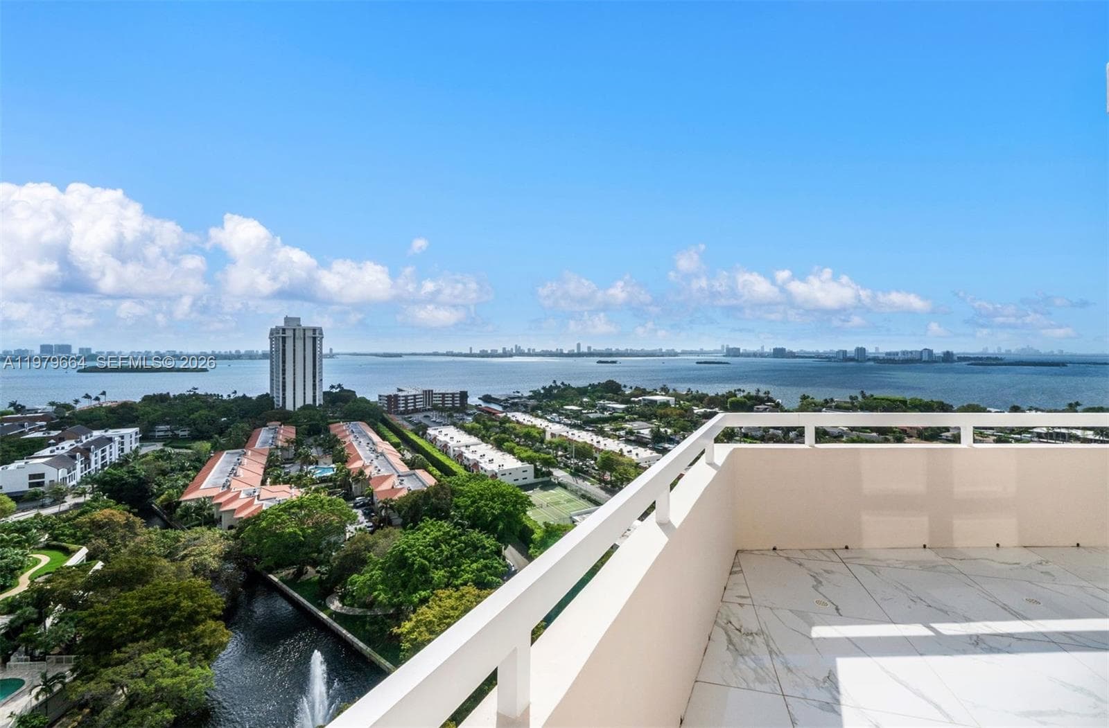 2000 Towerside Ter, Miami FL 33138 — 27