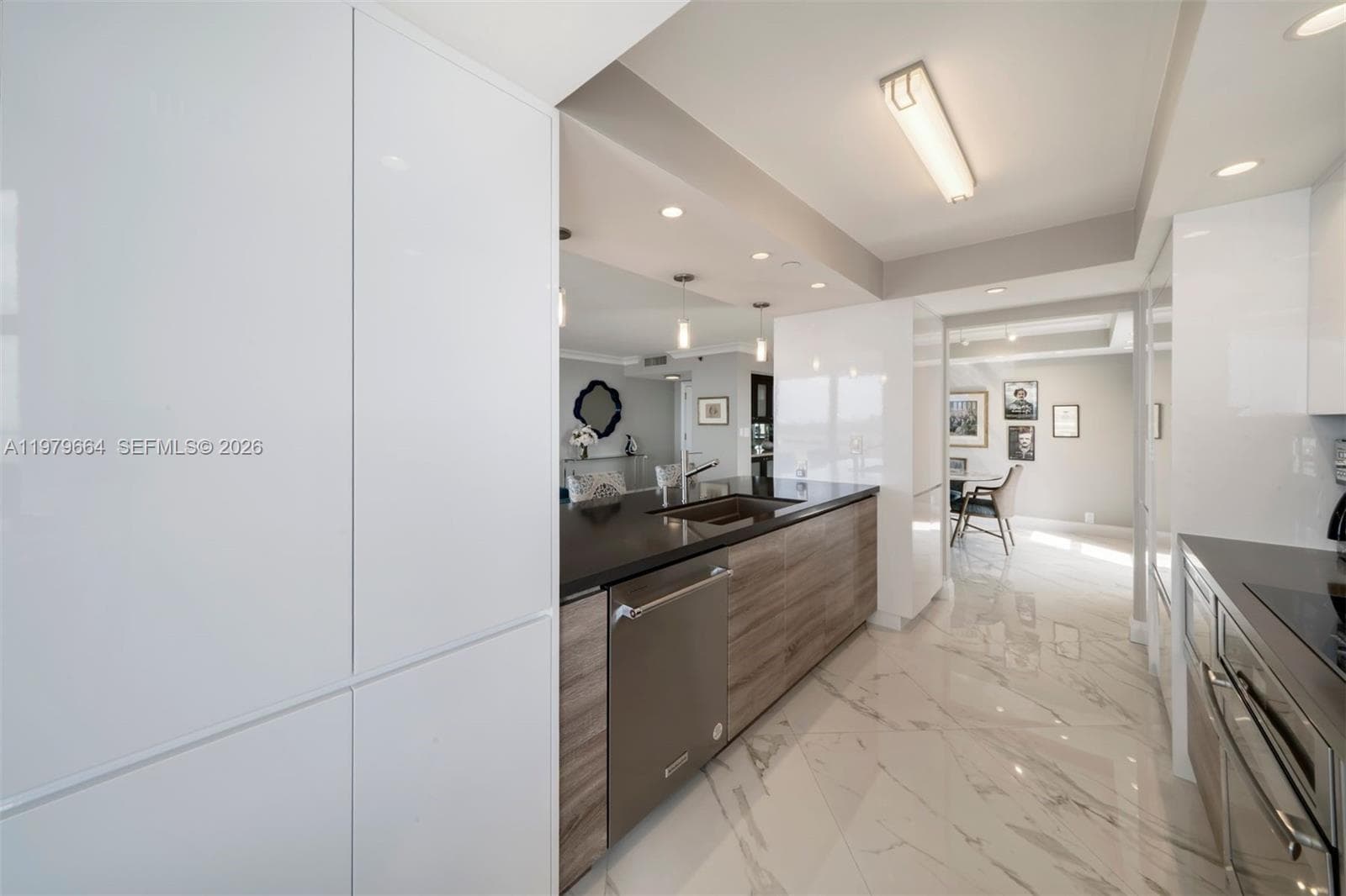 2000 Towerside Ter, Miami FL 33138 — 12