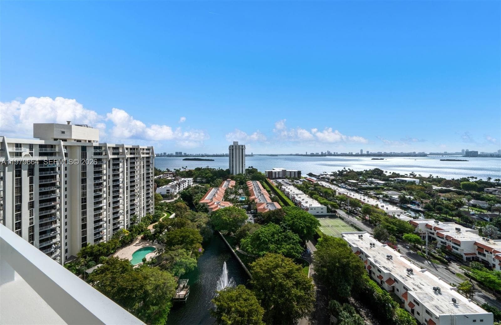 2000 Towerside Ter, Miami FL 33138 — 26