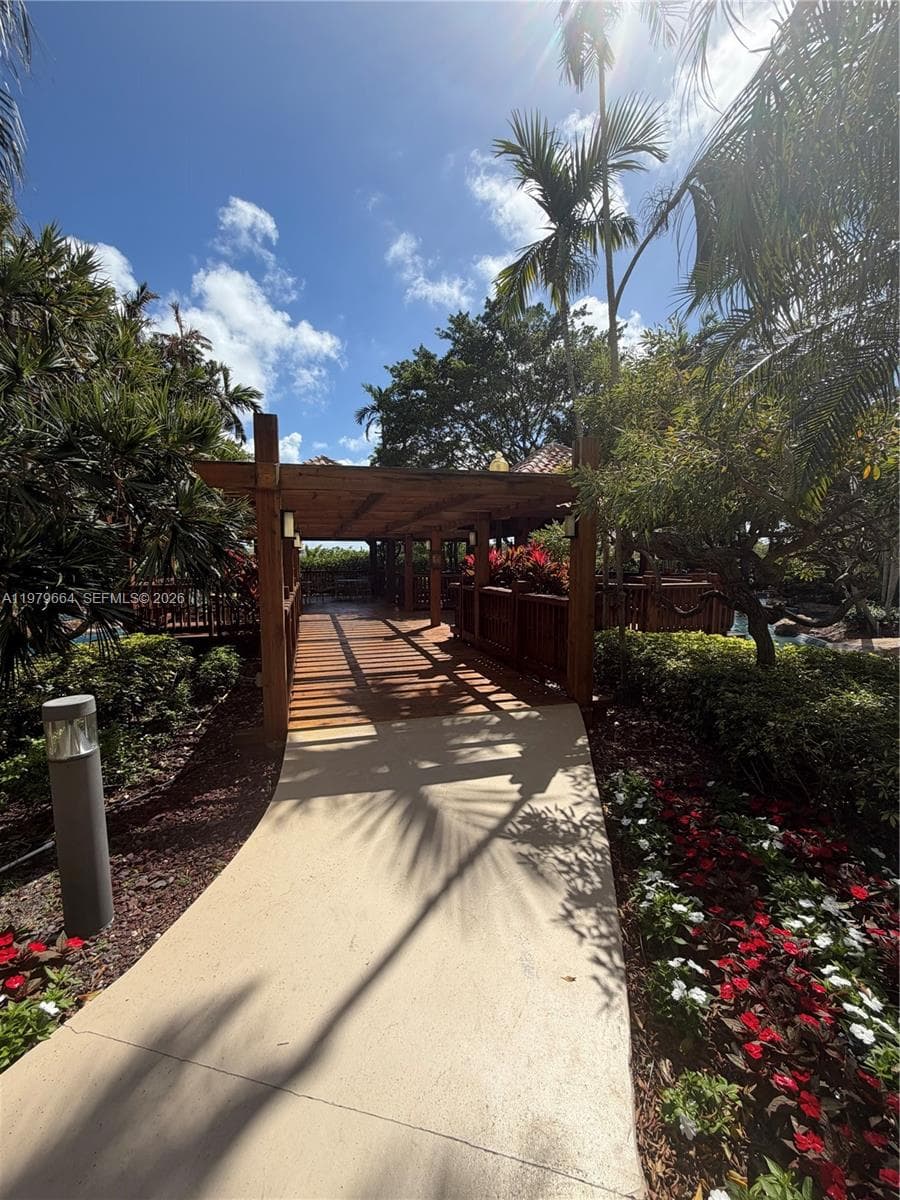 2000 Towerside Ter, Miami FL 33138 — 36