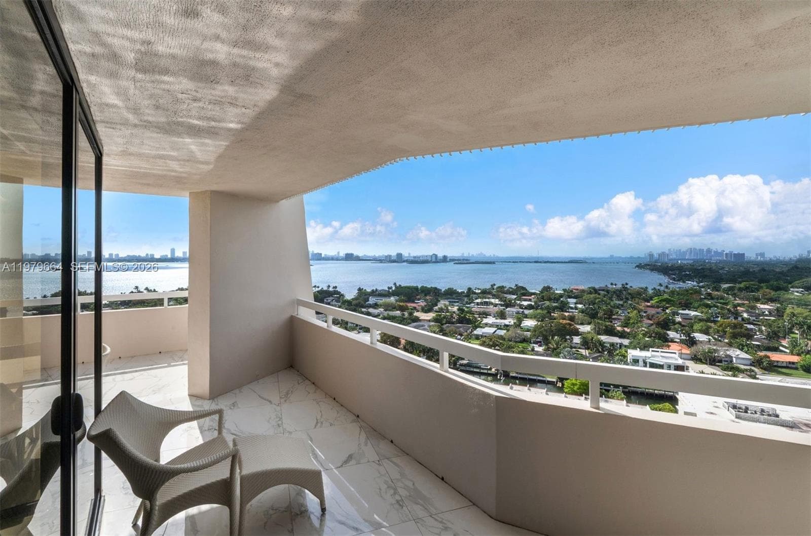 2000 Towerside Ter, Miami FL 33138 — 32