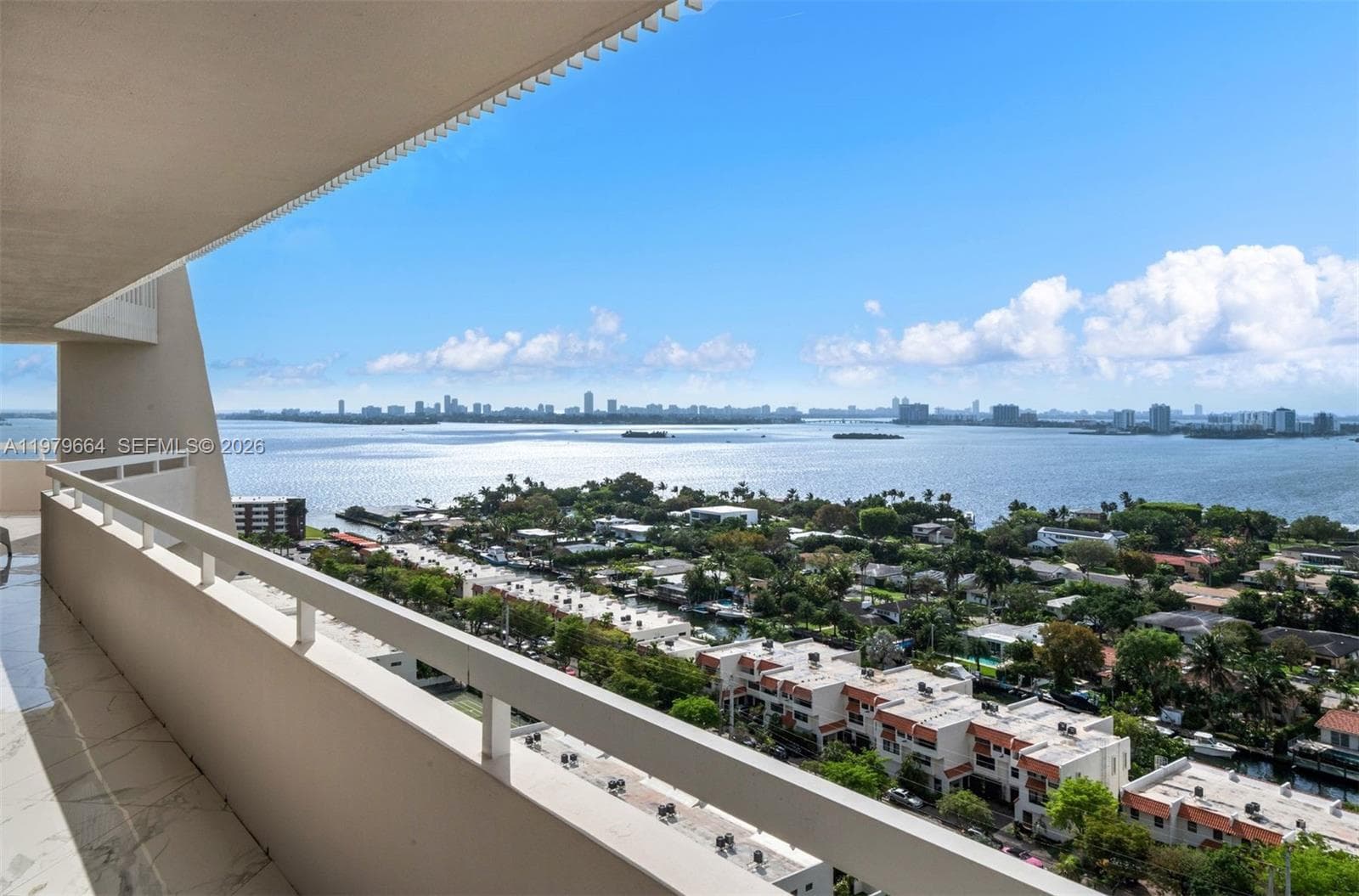 2000 Towerside Ter, Miami FL 33138 — 28