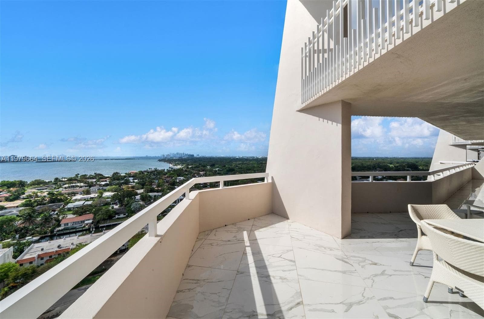 2000 Towerside Ter, Miami FL 33138 — 30