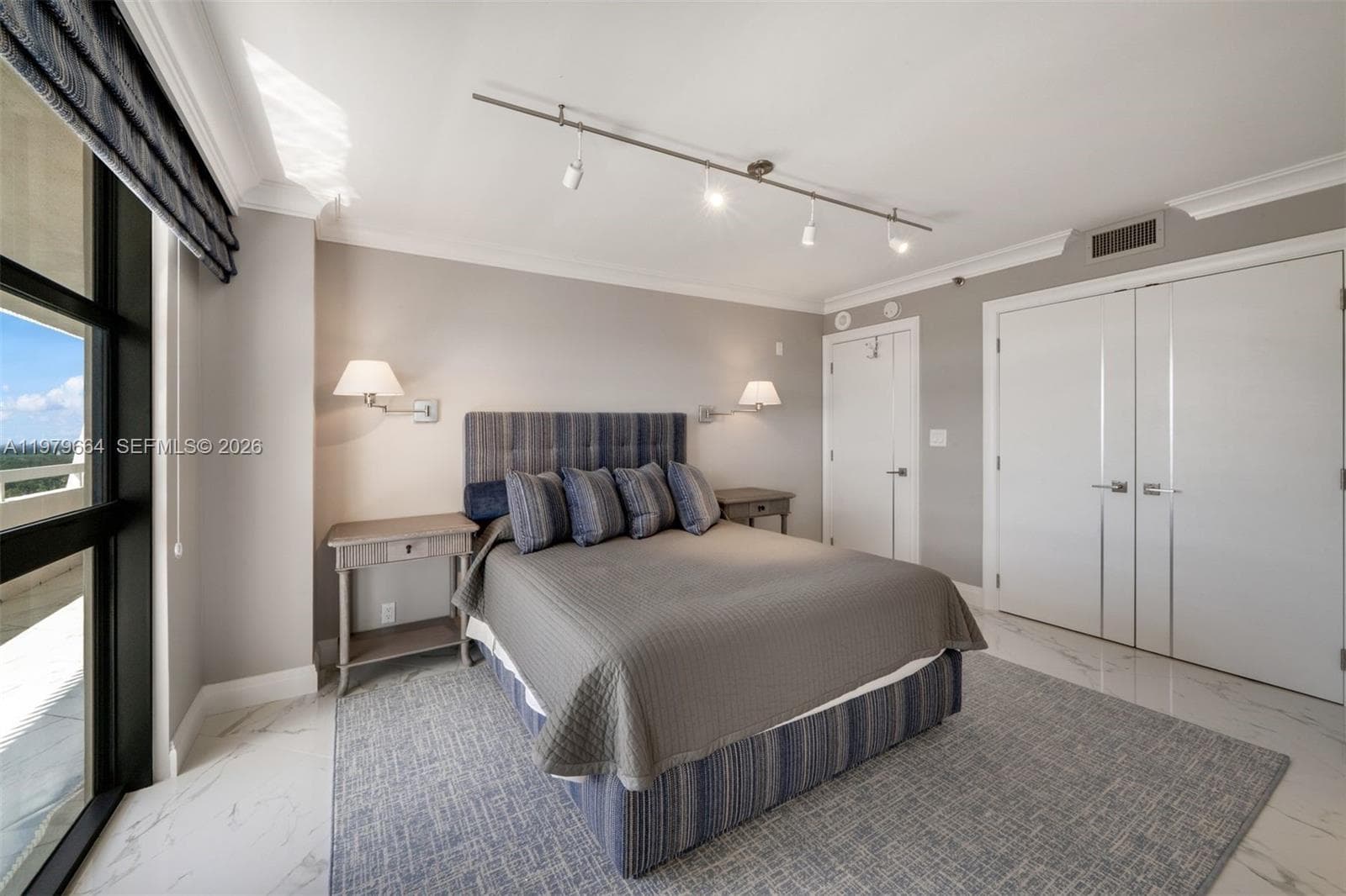 2000 Towerside Ter, Miami FL 33138 — 14
