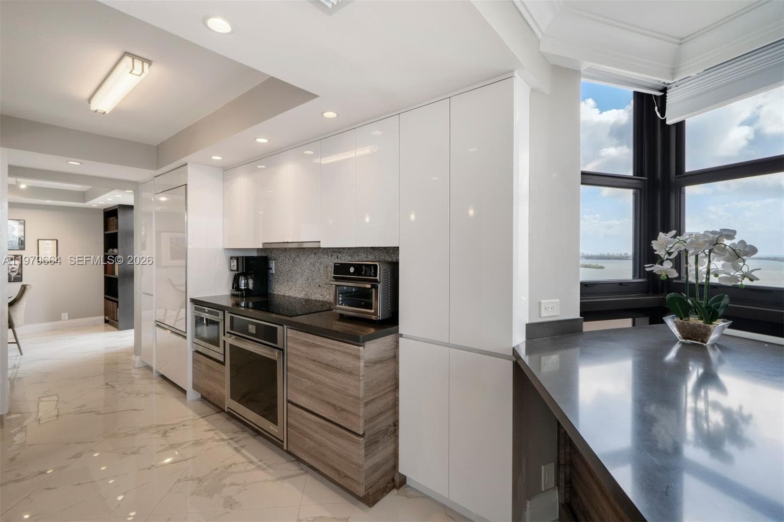 2000 Towerside Ter, Miami FL 33138 — 11
