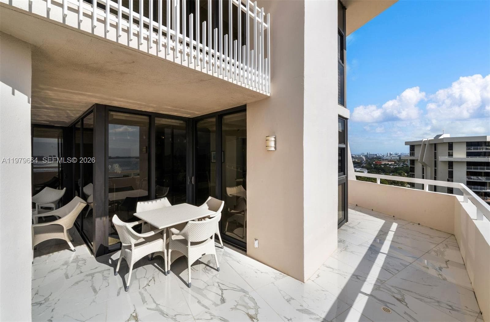 2000 Towerside Ter, Miami FL 33138 — 31