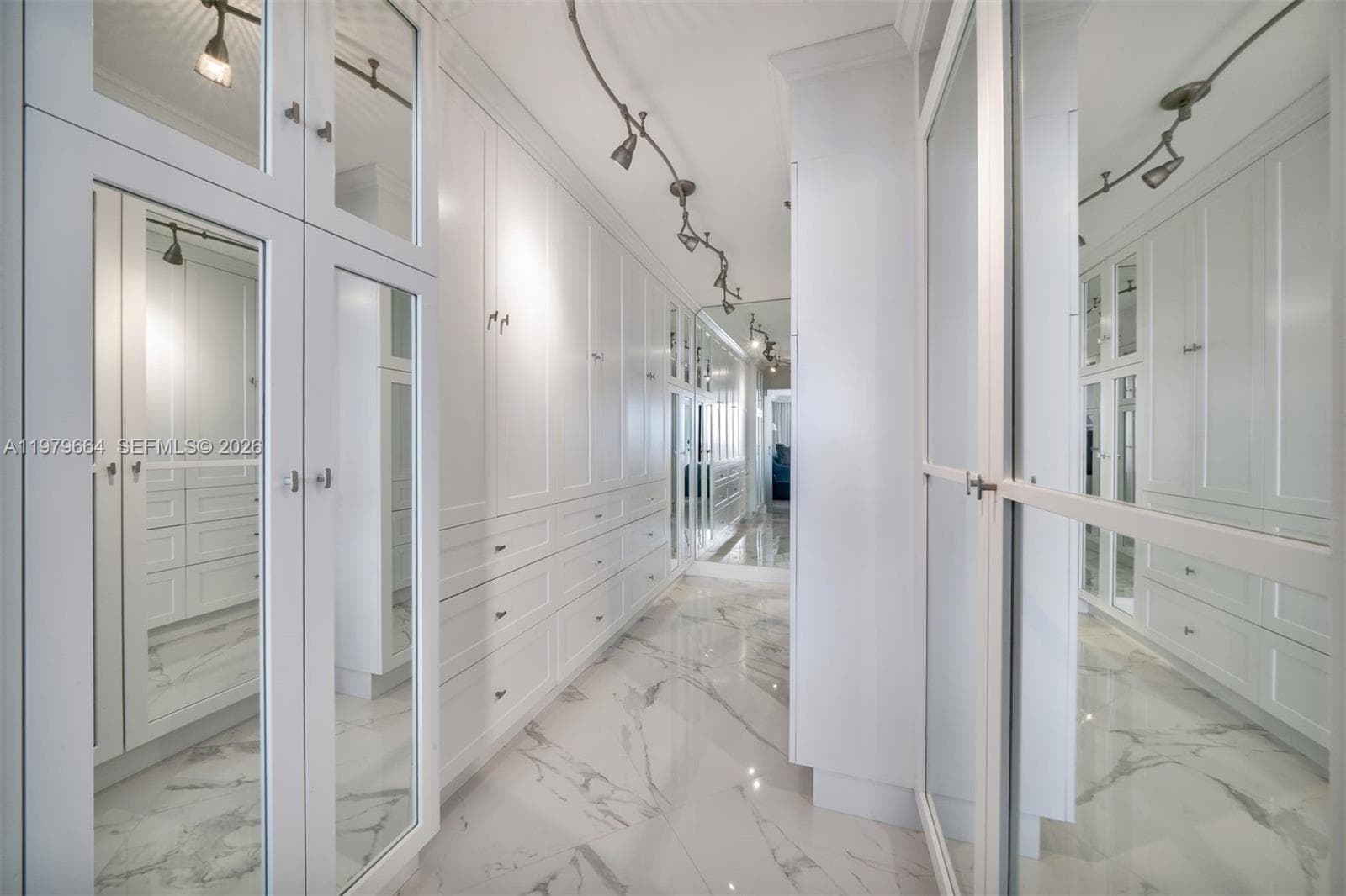 2000 Towerside Ter, Miami FL 33138 — 21
