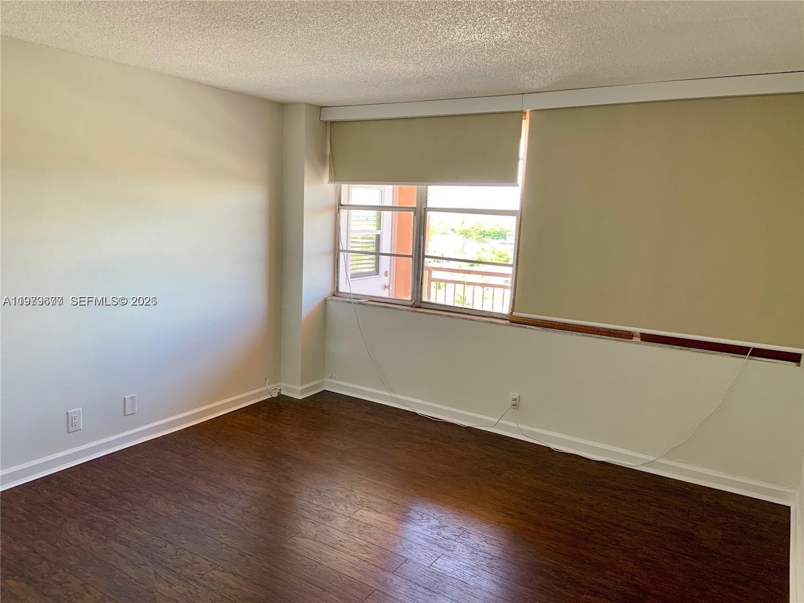 2025 NE 164th St # 1015, North Miami Beach FL 33162 — 17