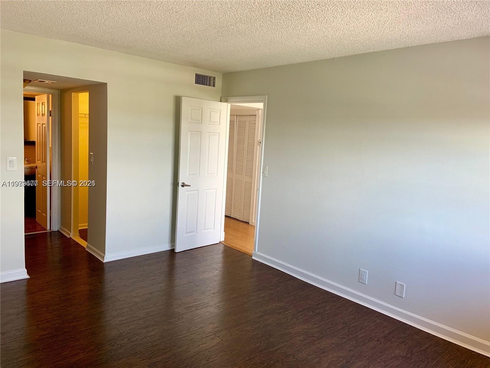 2025 NE 164th St # 1015, North Miami Beach FL 33162 — 5