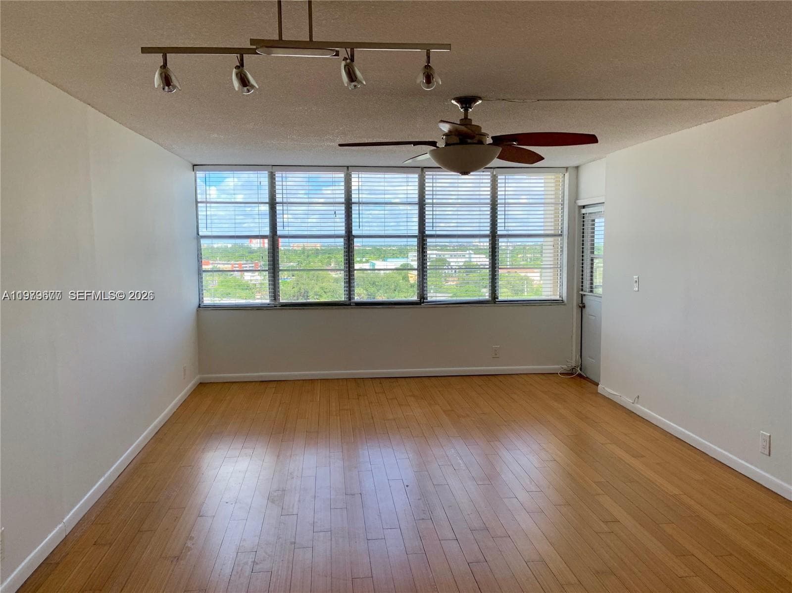 2025 NE 164th St # 1015, North Miami Beach FL 33162 — 8