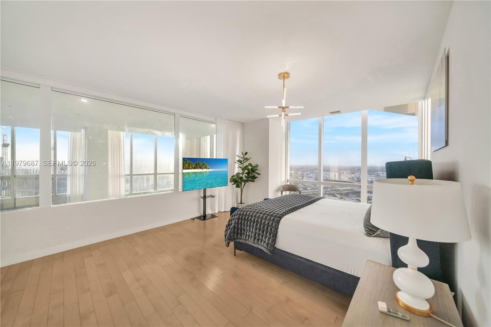 851 NE 1st Avenue # 4612, Miami FL 33132 — 22