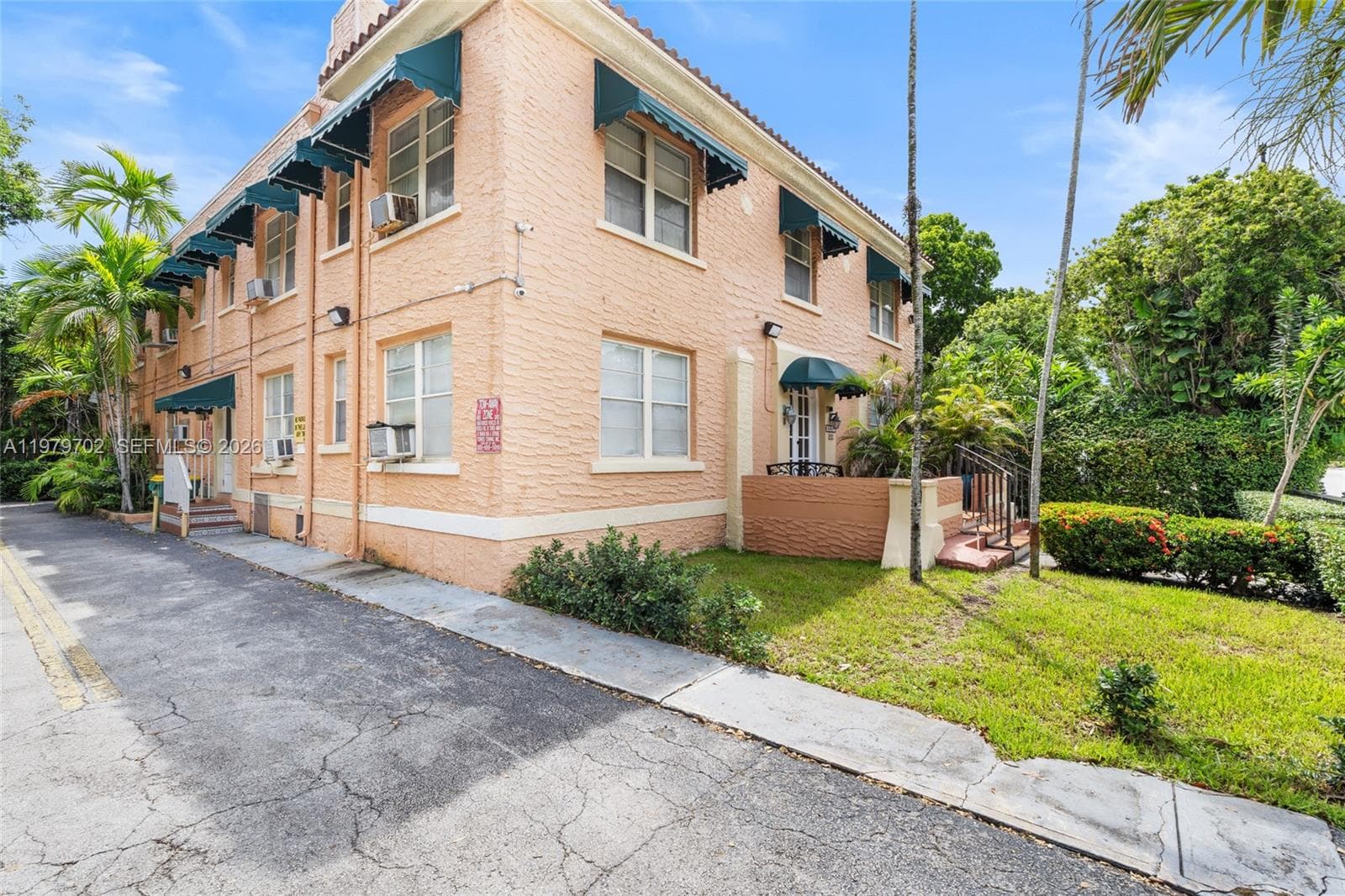 3409 S Le Jeune Rd, Coral Gables FL 33134 — 25