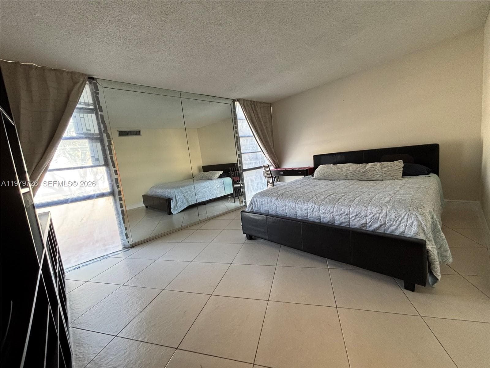 3301 N Country Club Dr # 211, Aventura FL 33180 — 12