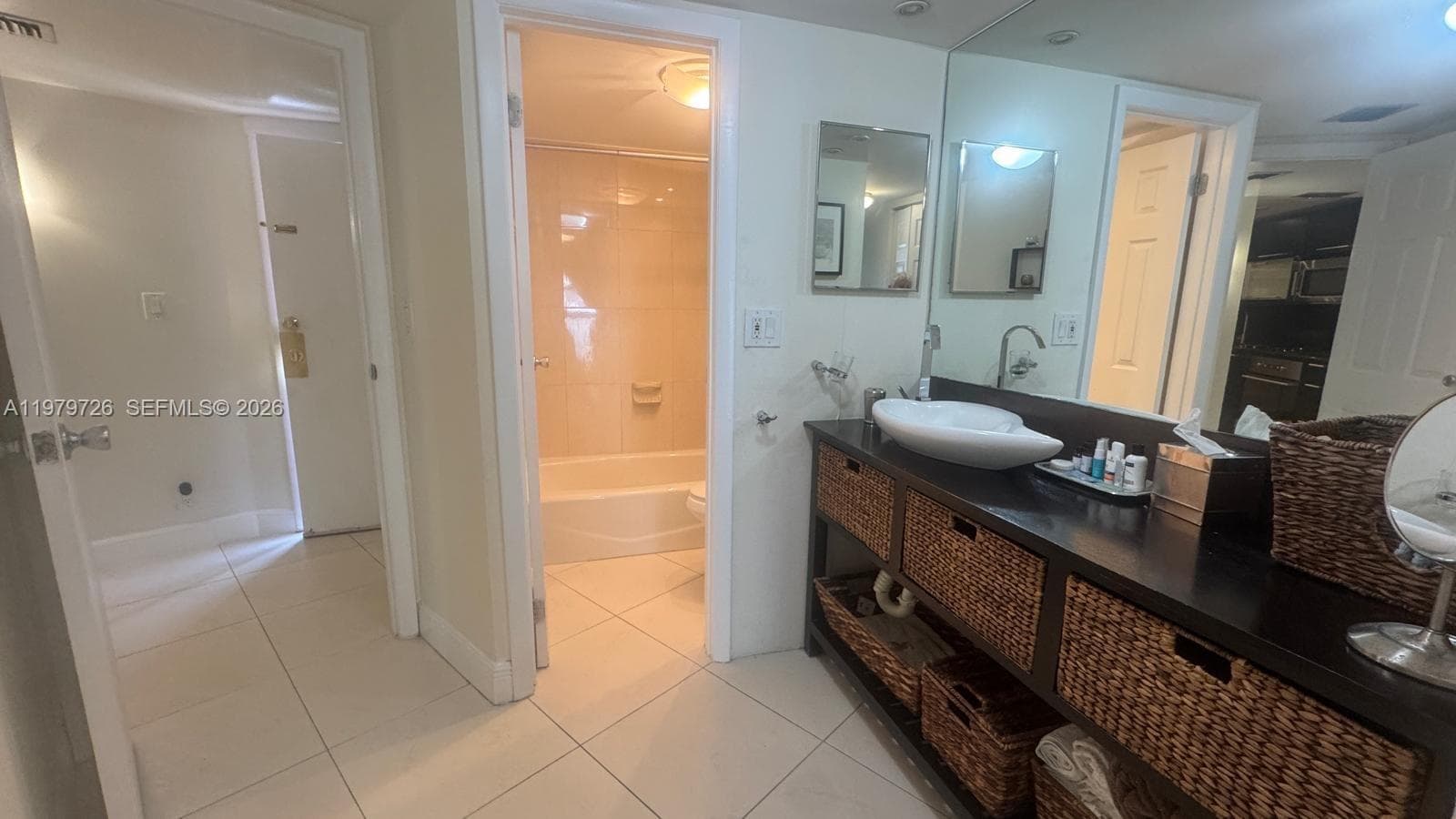 3301 N Country Club Dr # 211, Aventura FL 33180 — 15