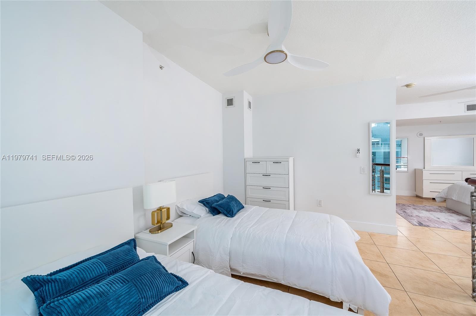 41 SE 5th St # 1508, Miami FL 33131 — 13