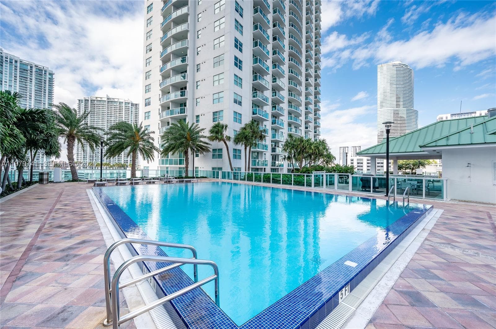 41 SE 5th St # 1508, Miami FL 33131 — 24