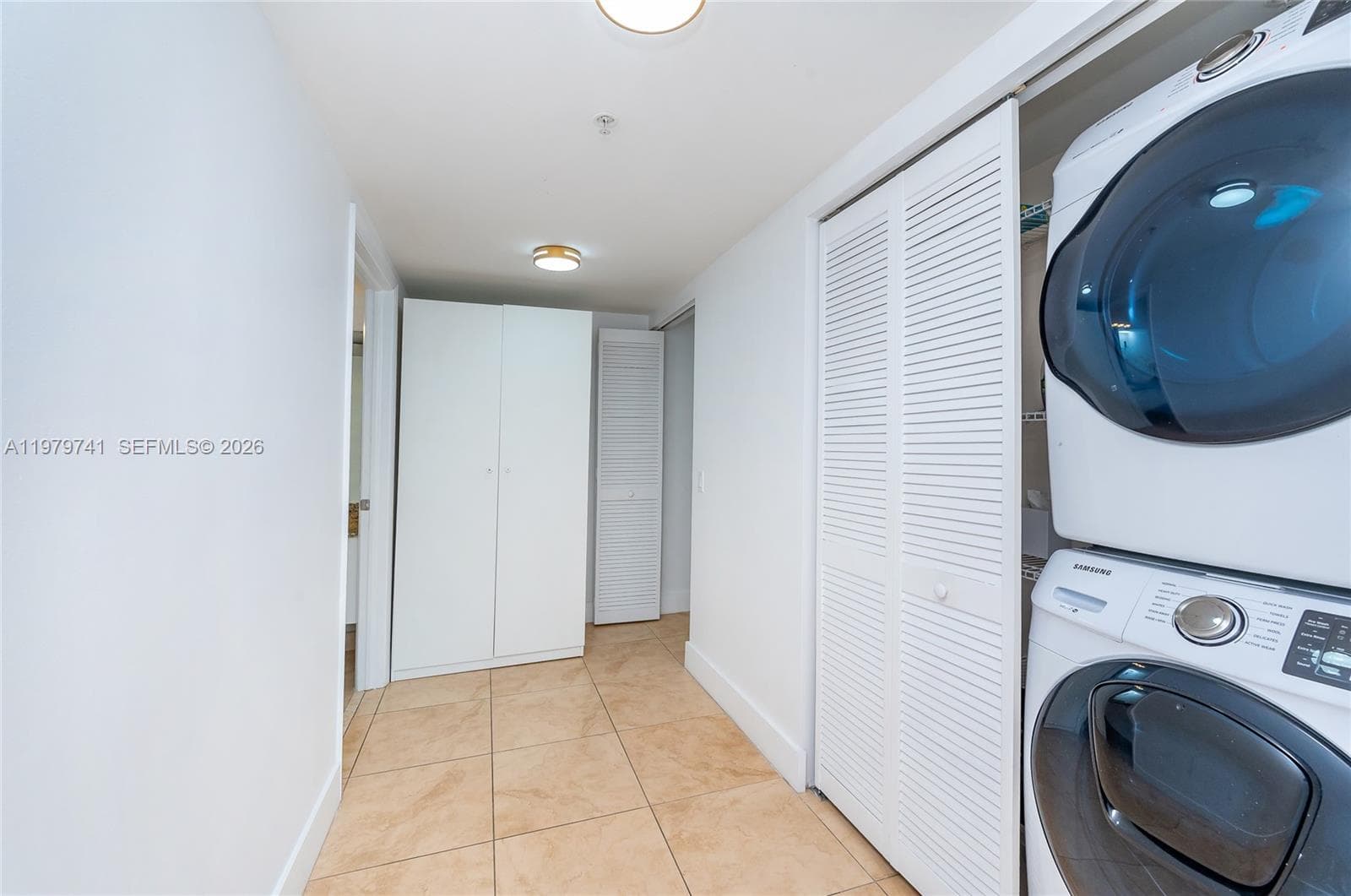 41 SE 5th St # 1508, Miami FL 33131 — 18