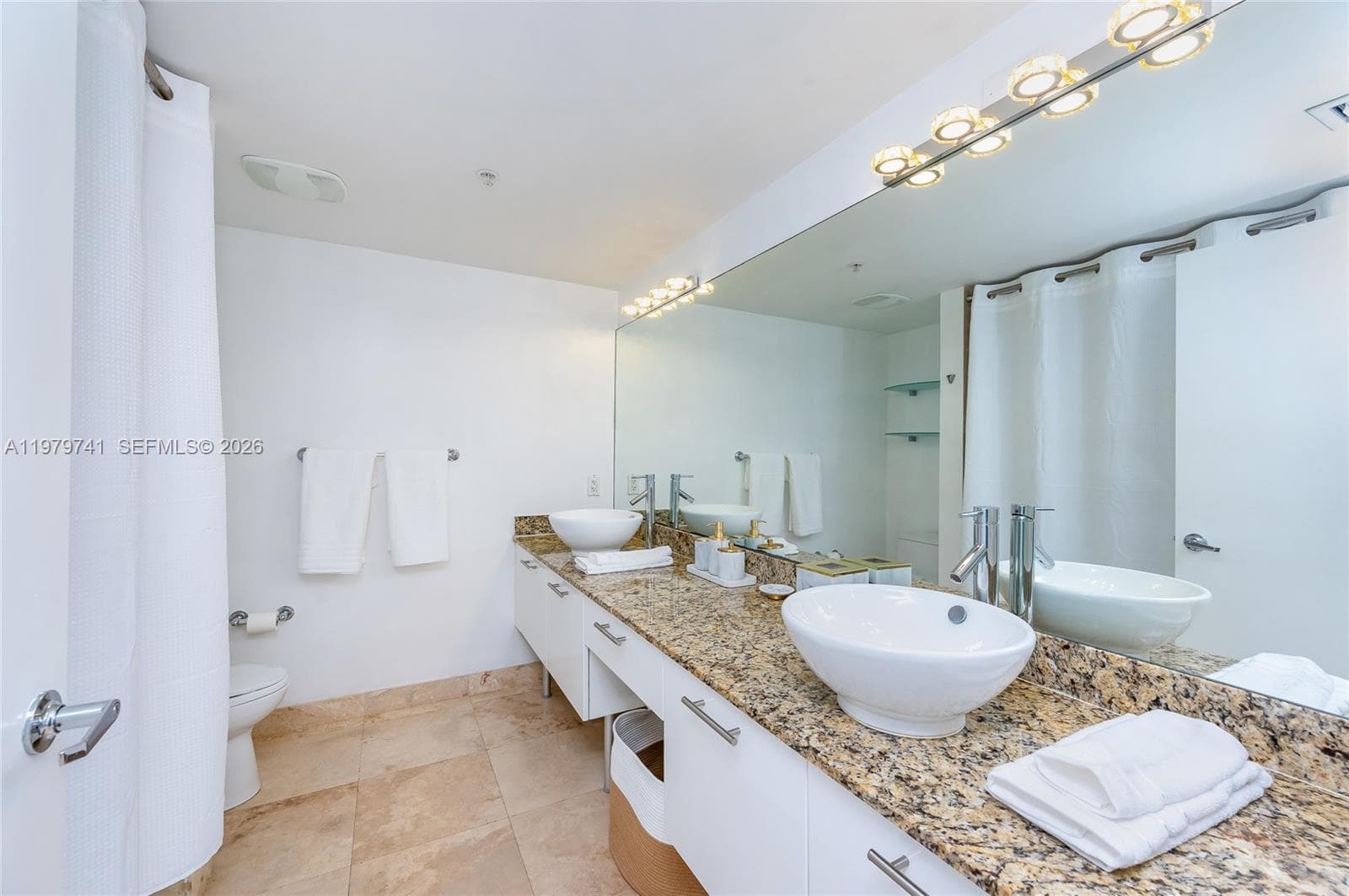 41 SE 5th St # 1508, Miami FL 33131 — 15