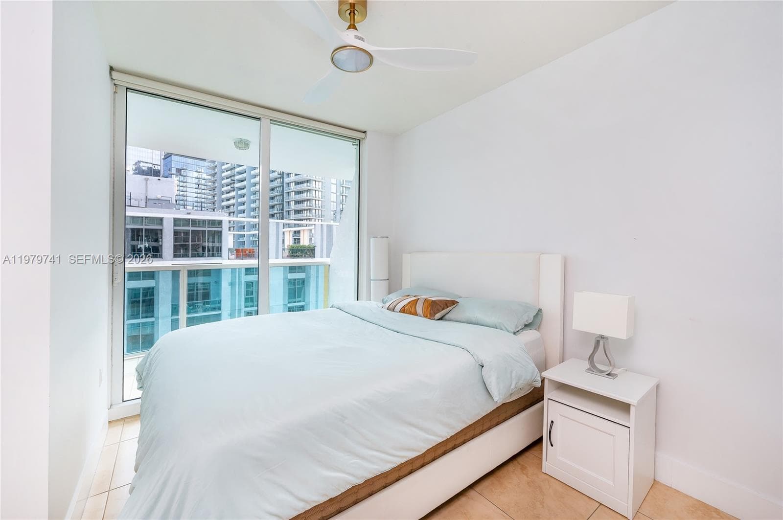 41 SE 5th St # 1508, Miami FL 33131 — 11
