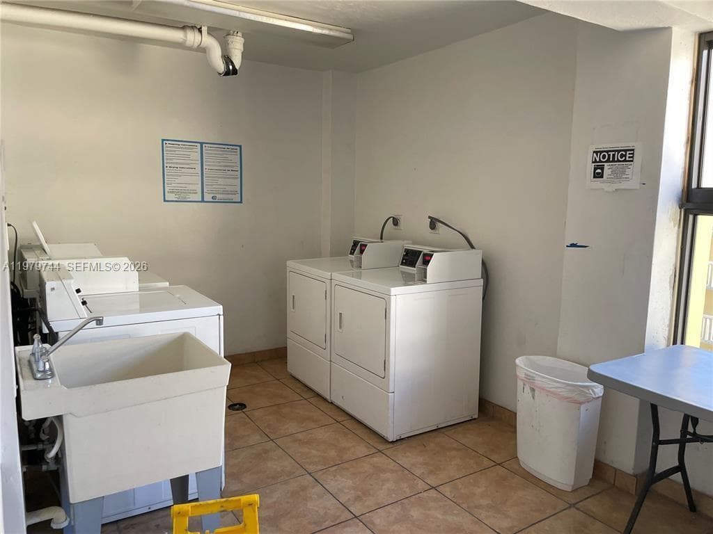15600 NW 7th Ave # 511, Miami FL 33169 — 12