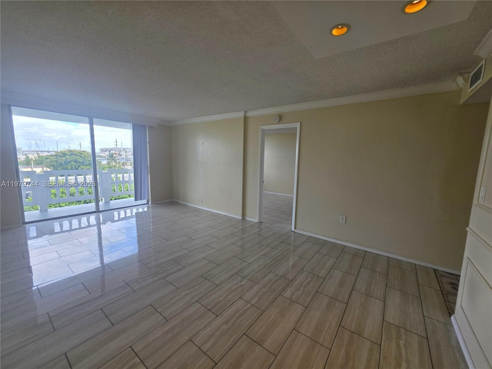 15600 NW 7th Ave # 511, Miami FL 33169 — 3