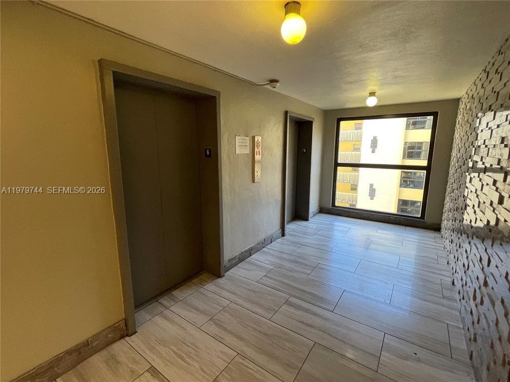 15600 NW 7th Ave # 511, Miami FL 33169 — 15