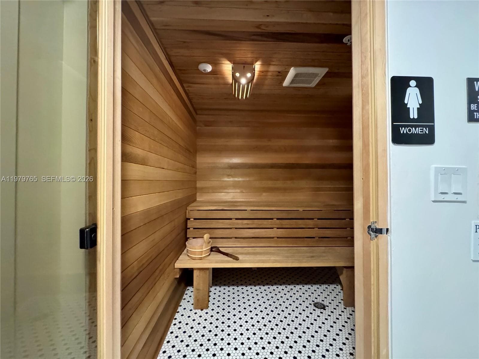7330 Ocean Ter # D, Miami Beach FL 33141 — 45