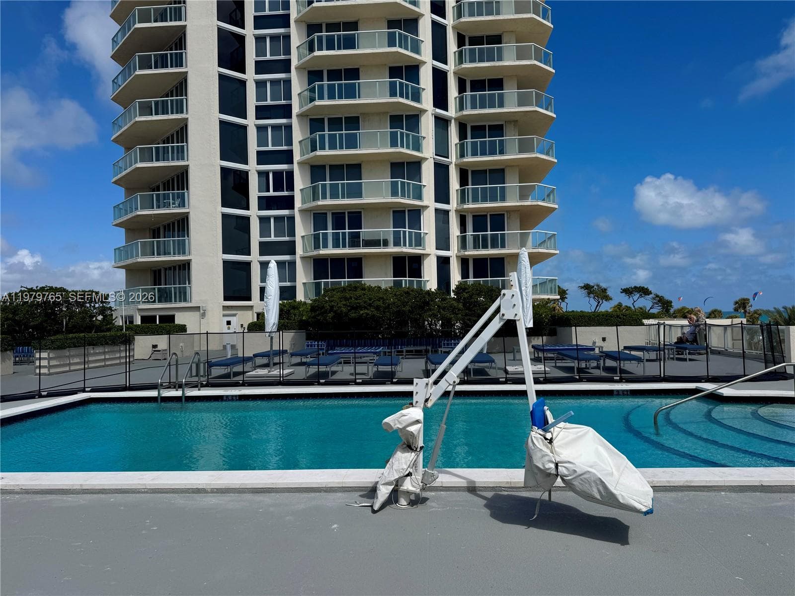 7330 Ocean Ter # D, Miami Beach FL 33141 — 37