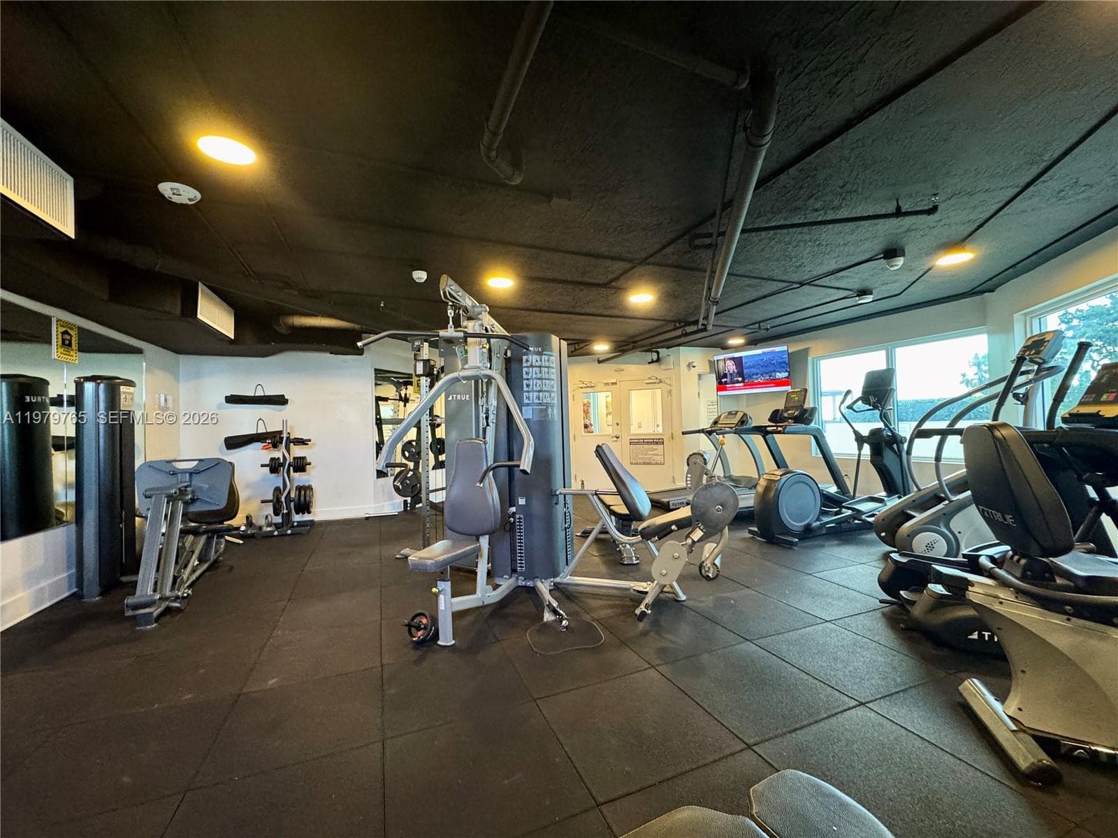 7330 Ocean Ter # D, Miami Beach FL 33141 — 48