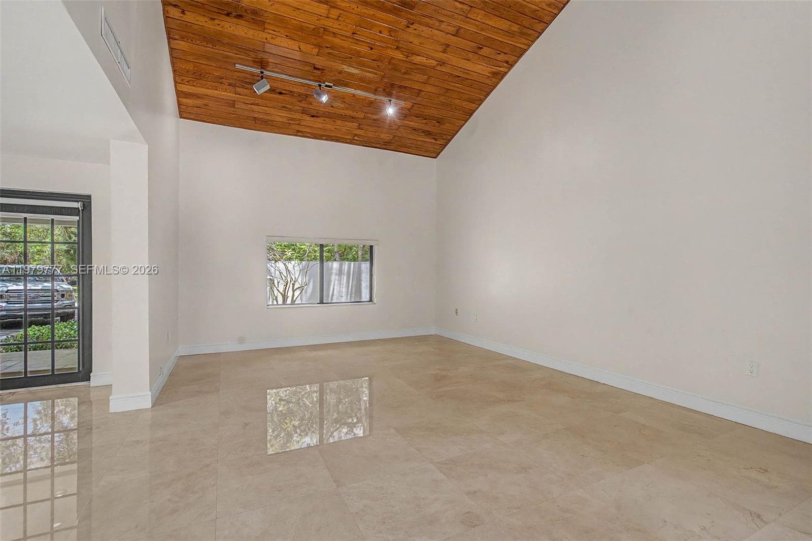 4950 San Amaro Dr, Coral Gables FL 33146 — 13