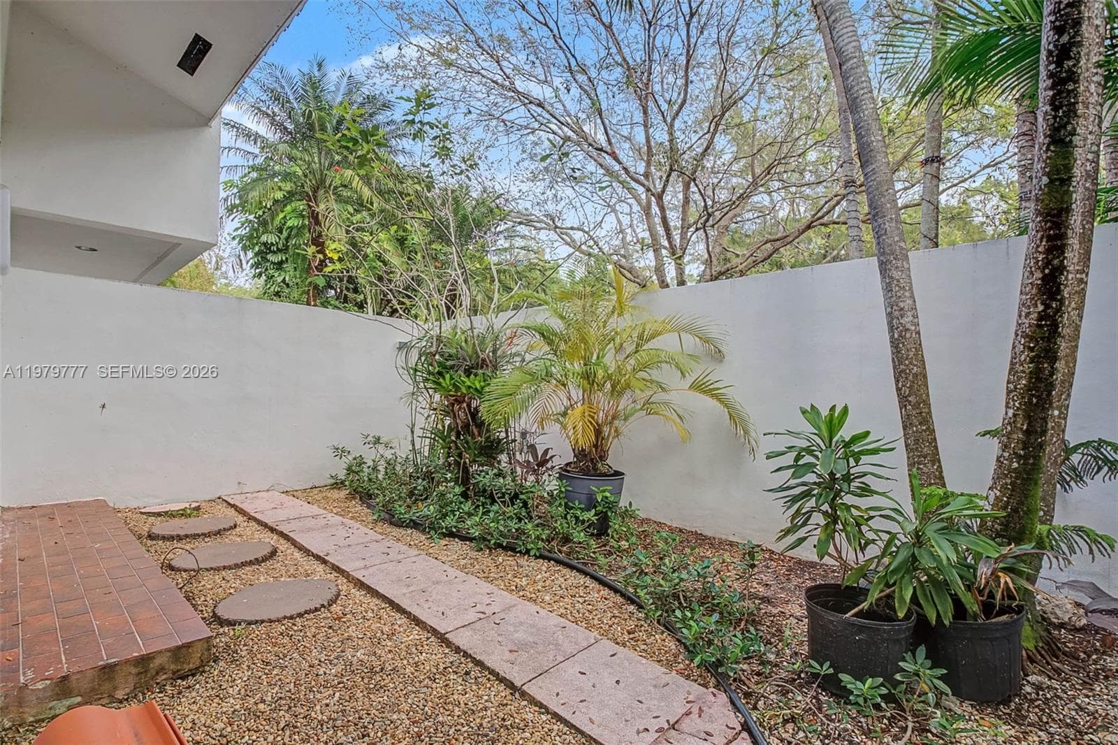 4950 San Amaro Dr, Coral Gables FL 33146 — 47