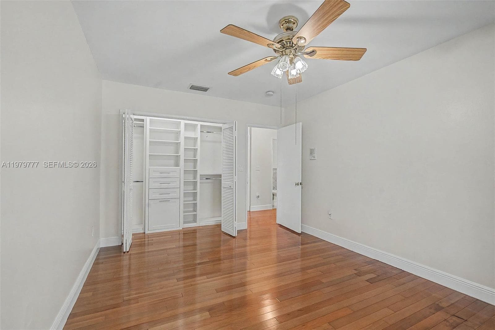 4950 San Amaro Dr, Coral Gables FL 33146 — 32