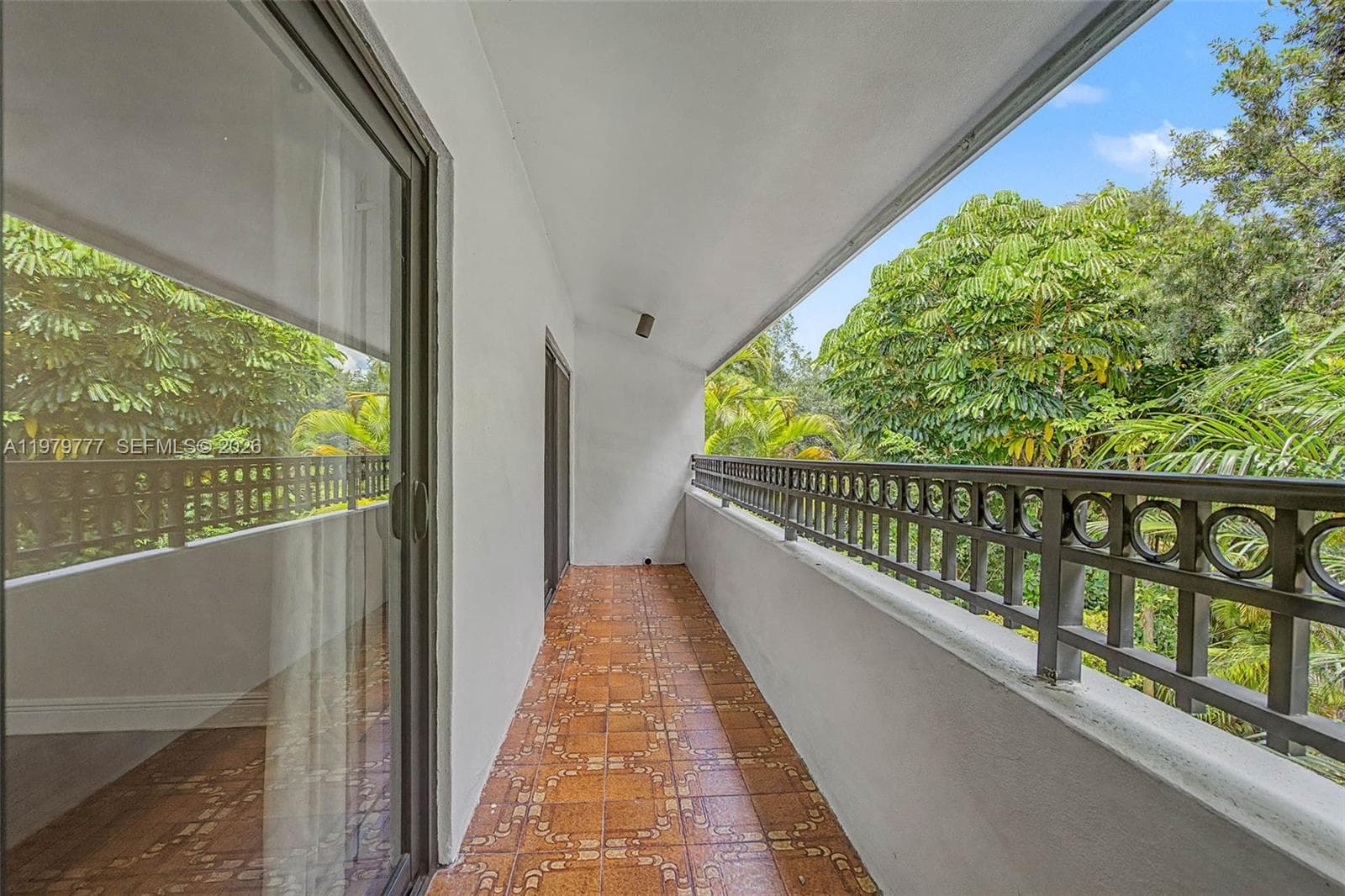 4950 San Amaro Dr, Coral Gables FL 33146 — 38